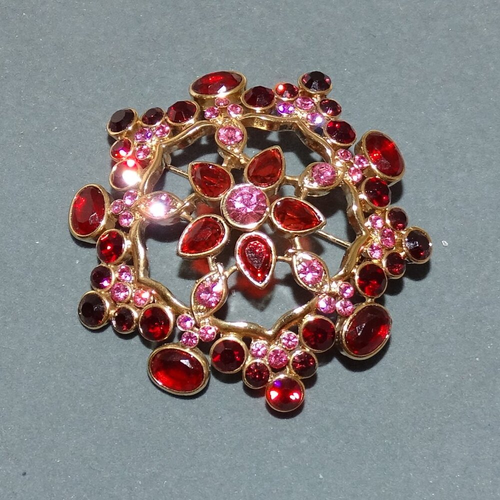 RED & PINK STONE PIN